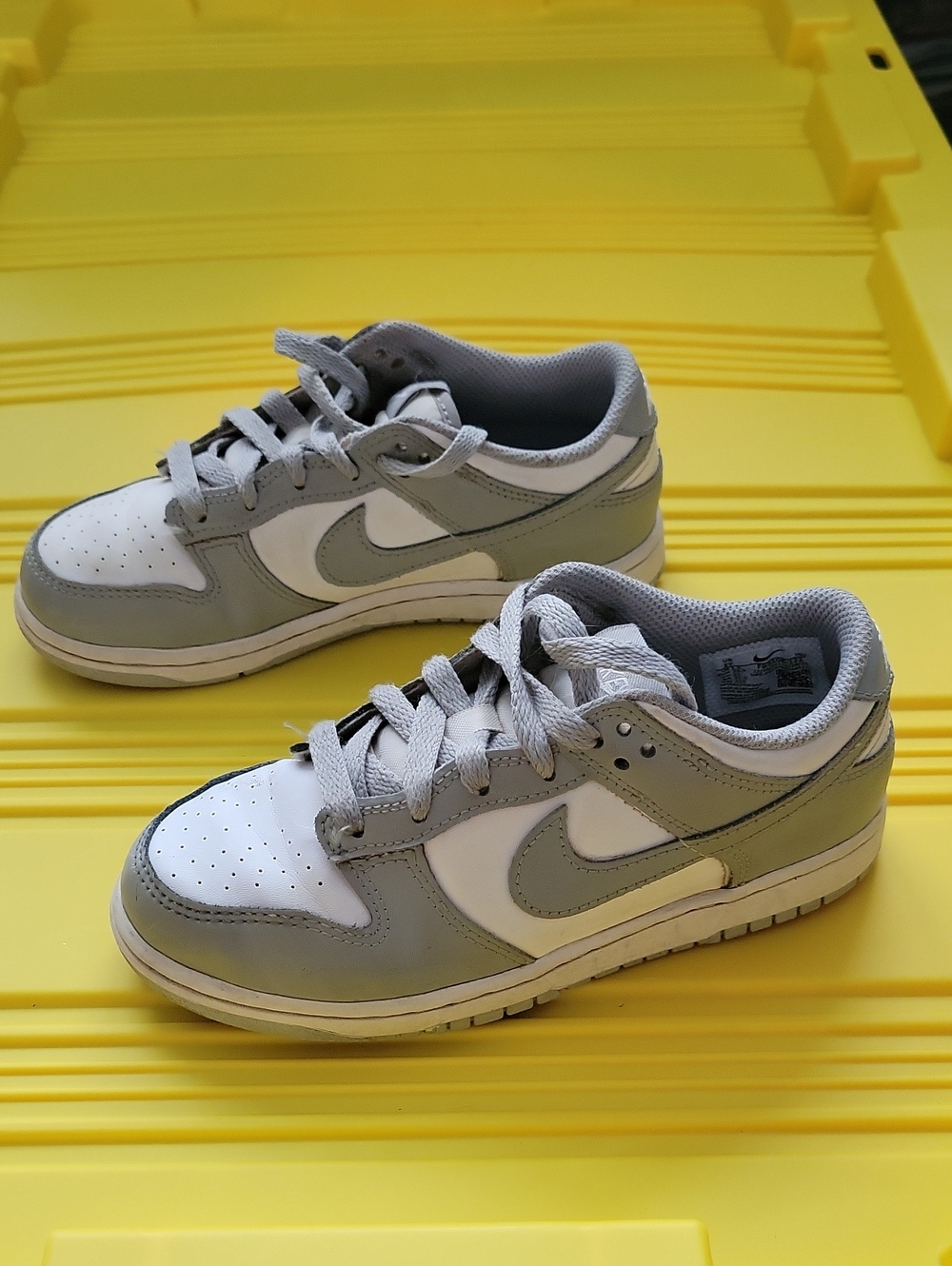 Nike Kids Dunk Low White and Gray - Picture 4 of 7